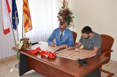 uroczyste podpisanie umowy o przyjaźni